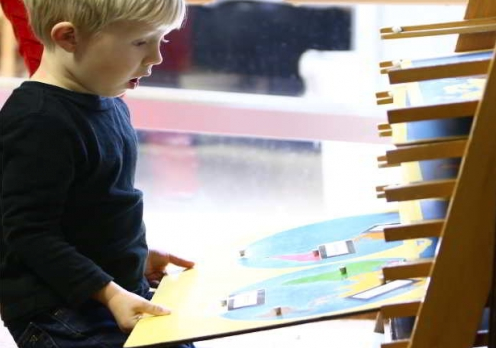 child in awe at Montessori Radmoor